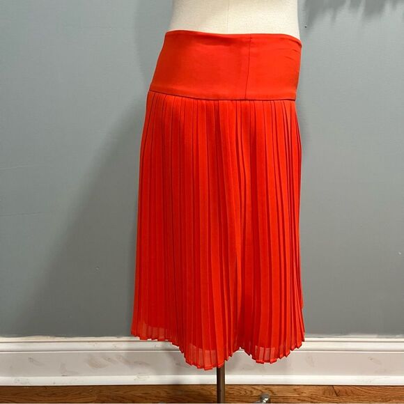 Ann Taylor Loft Orange Color Pop Pleated Fluid Skirt Size 2 - Picture 7 of 9